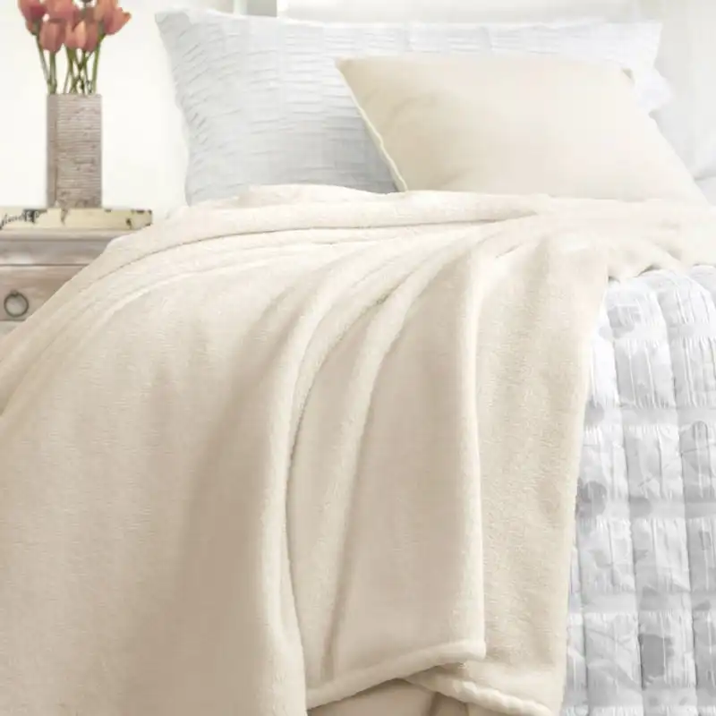Ardor Boudoir Lucia Luxury Plush Velvet Blanket
