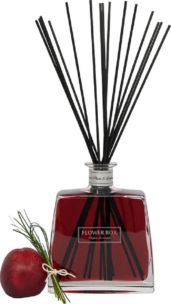 Flower Box Hallmark Diffuser 700ml - Blood Plum & Leather