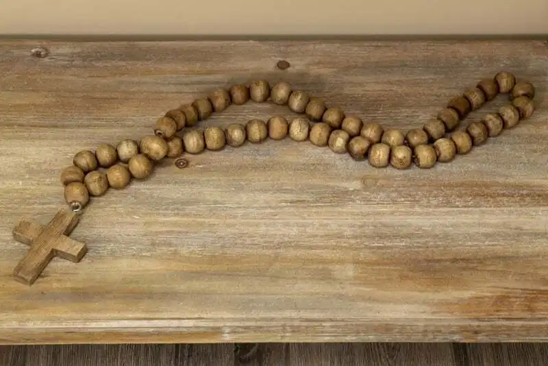 Willow & Silk Wooden 60cm Beads Necklace w/ Cross Ornament/Religious