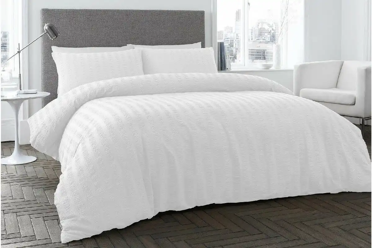 White Seersucker Design Quilt Doona Duvet/Duvet Cover Set