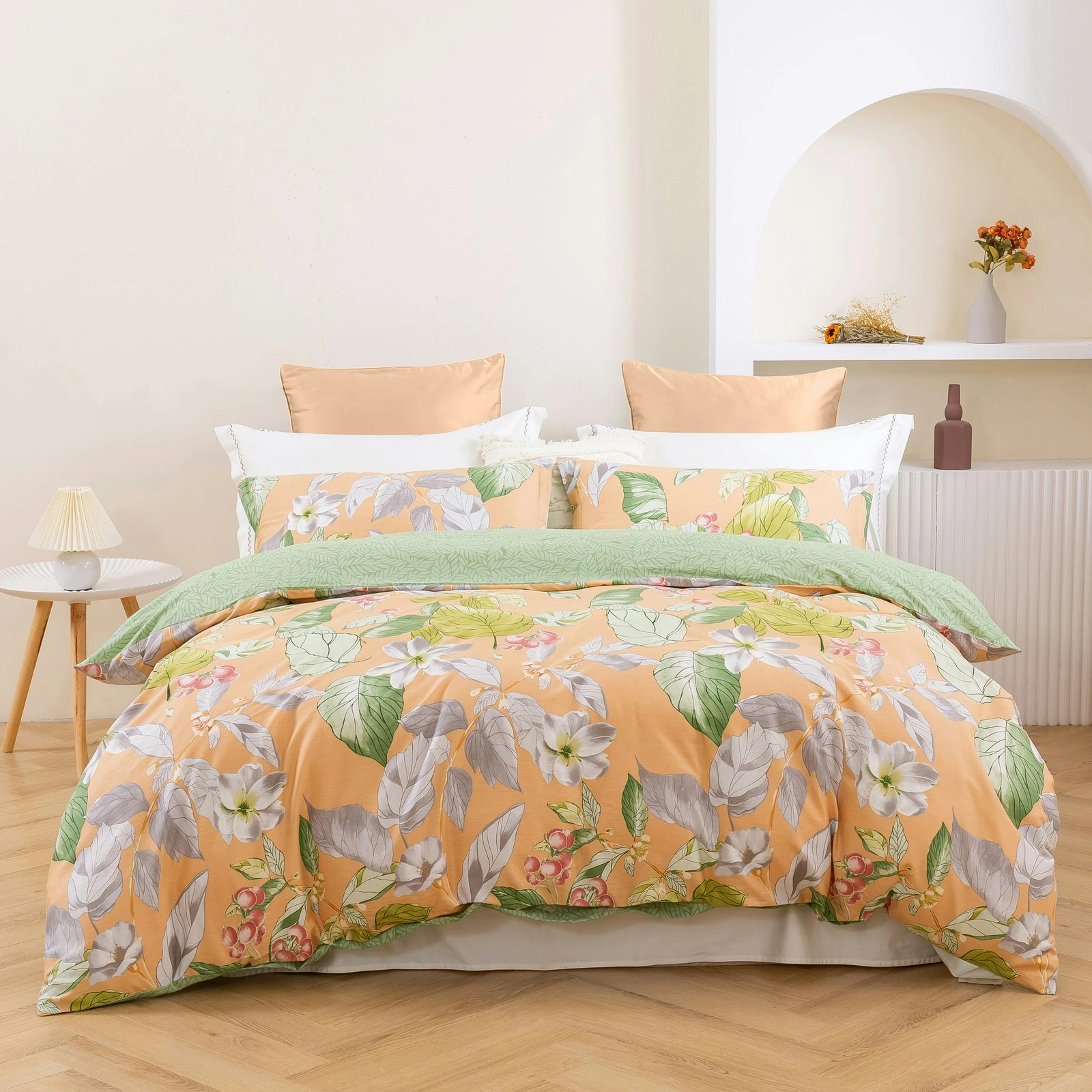 Dreamaker Peach Lily 100% Cotton Reversible Quilt Cover Set Queen Bed