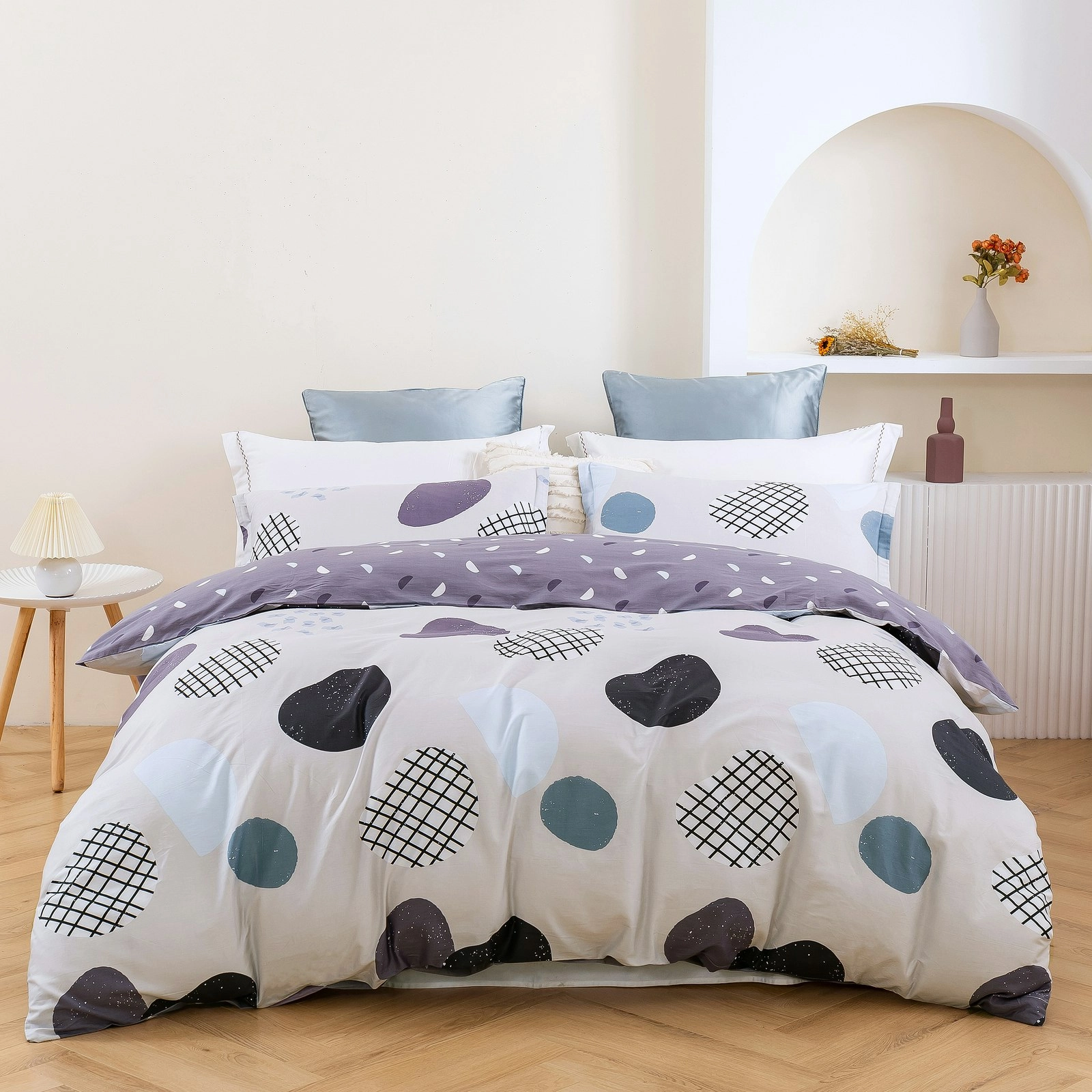 Dreamaker Orion 100% Cotton Reversible Quilt Cover Set