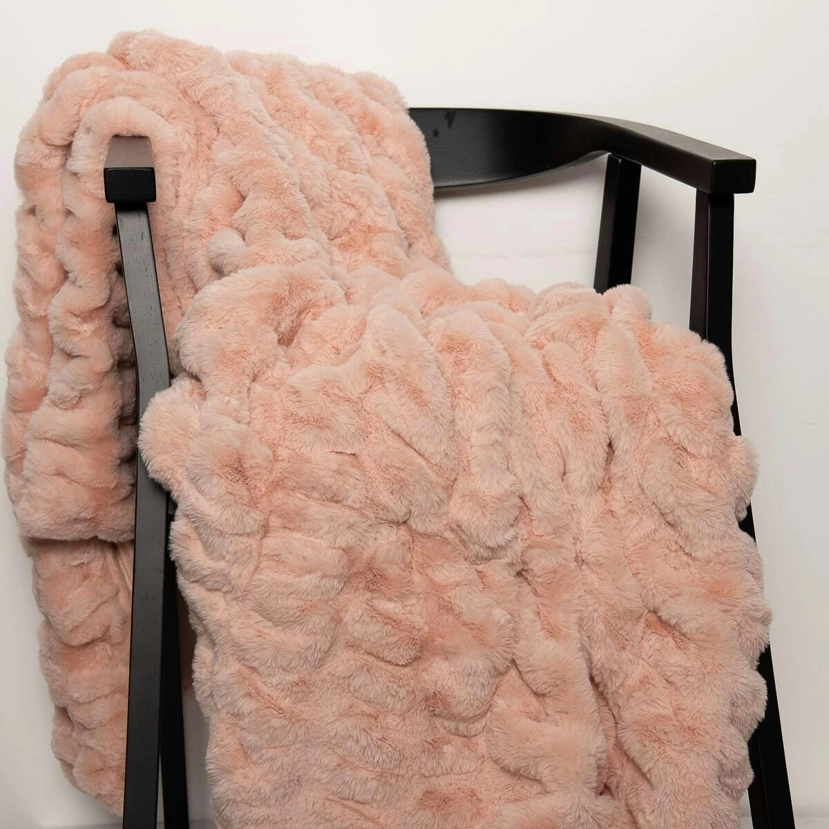 Colt Faux Fur Throw Pink