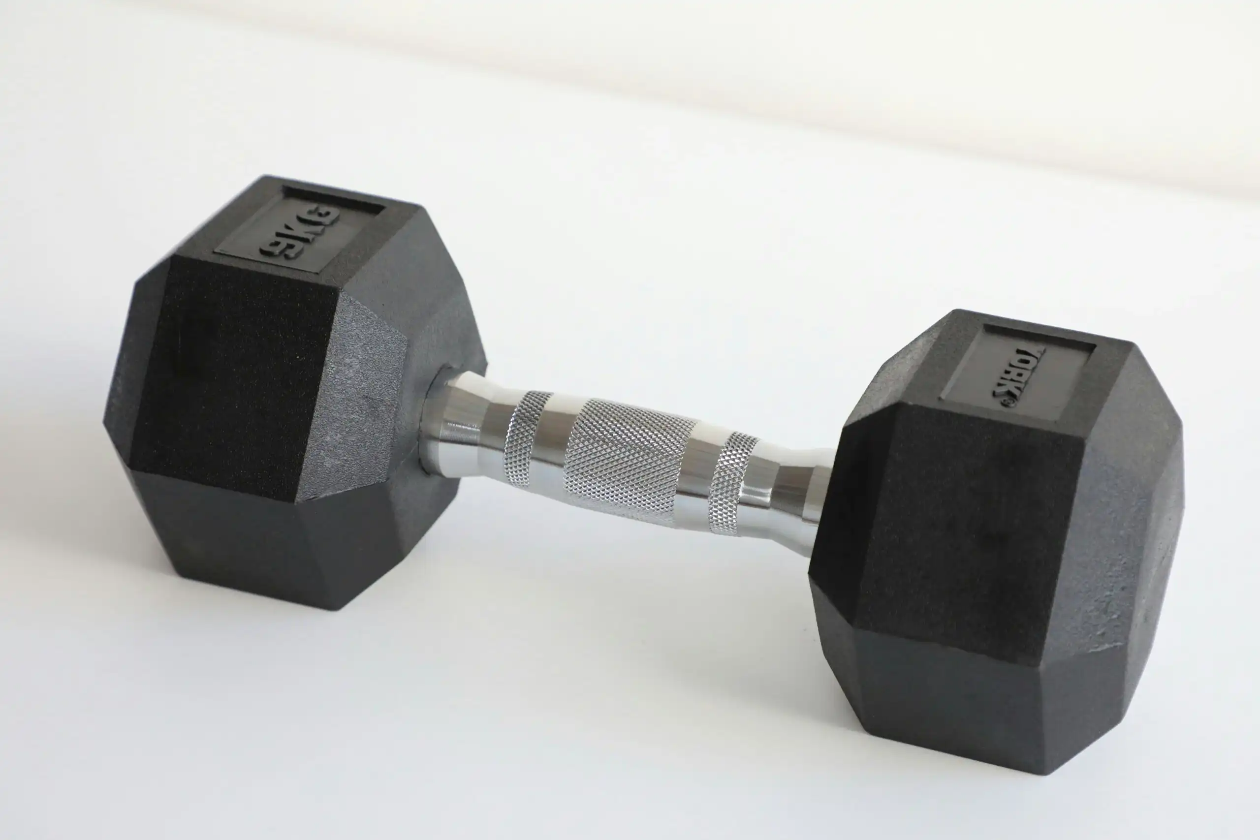 YORK 9kg Rubber Hex Dumbbell