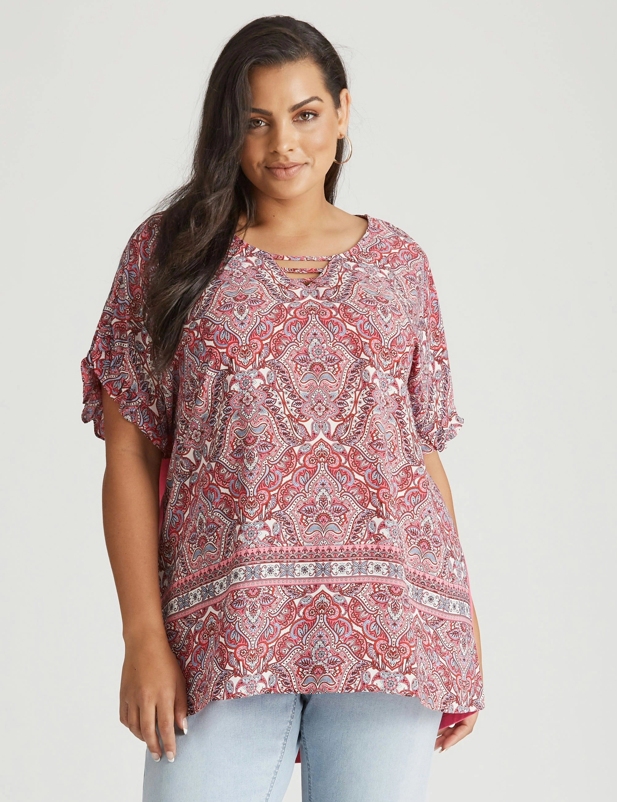 beme Short Sleeve Mixed Media Scoop Hem Top (Paisley Border)