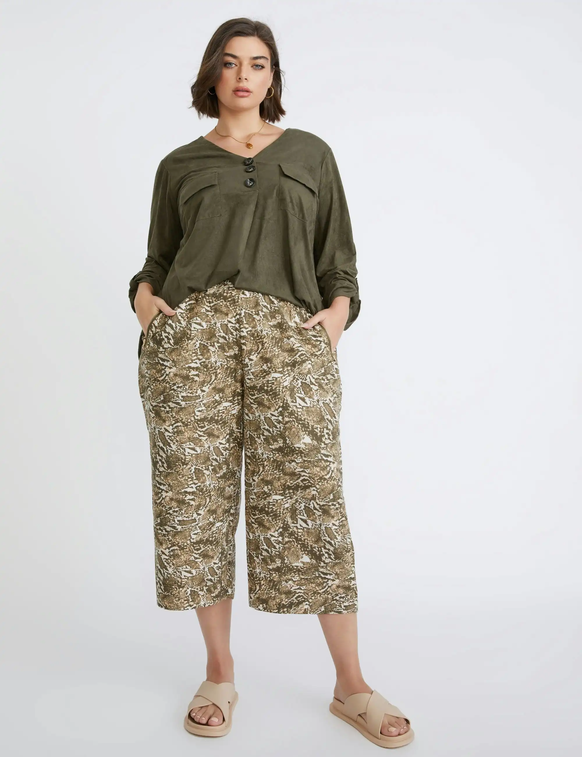 beme Cropped Wide Leg Pants (Sage Snake Print)