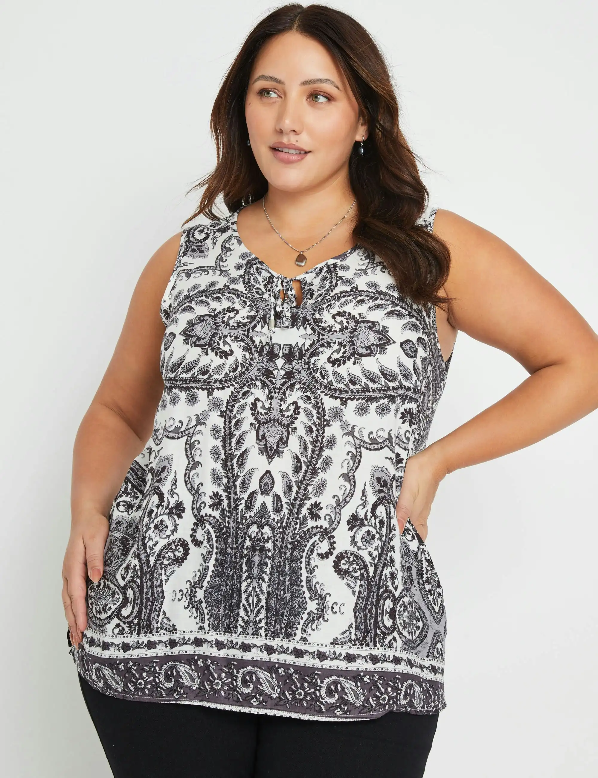 beme Sleeveless Crushed Print Top (Paisley Print)