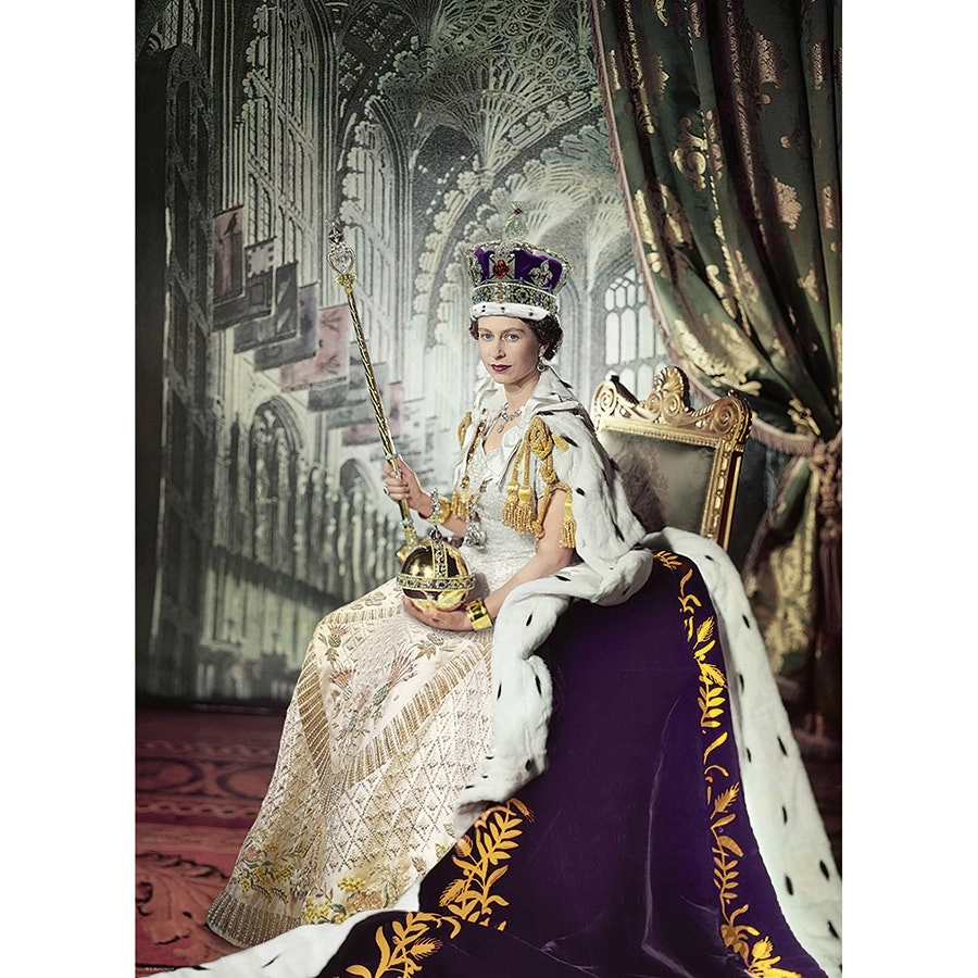 Queen Elizabeth II 1000 pieces- Jigsaws