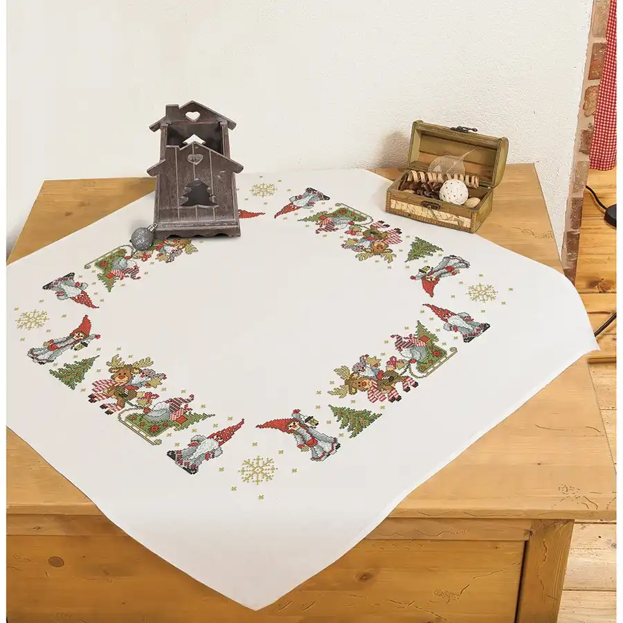 Christmas Table Topper- Needlework