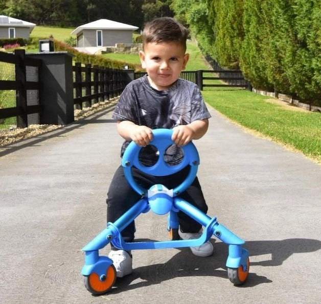 YBIKE - Pewi Push - Ride On/Walker - Blue