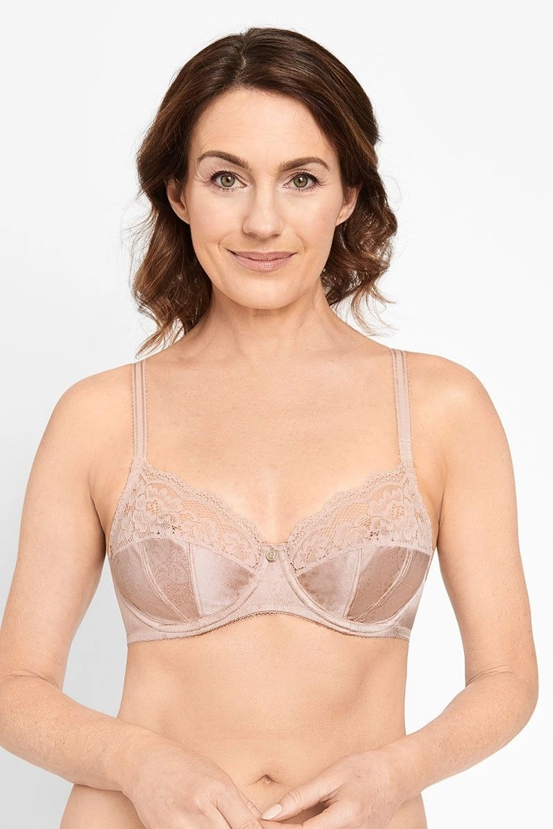 3 x Berlei Classic Lace Non-Contour Underwire Bra Nude