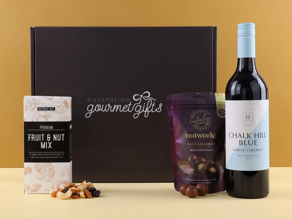 Shiraz & Chocolate Nuts Hamper