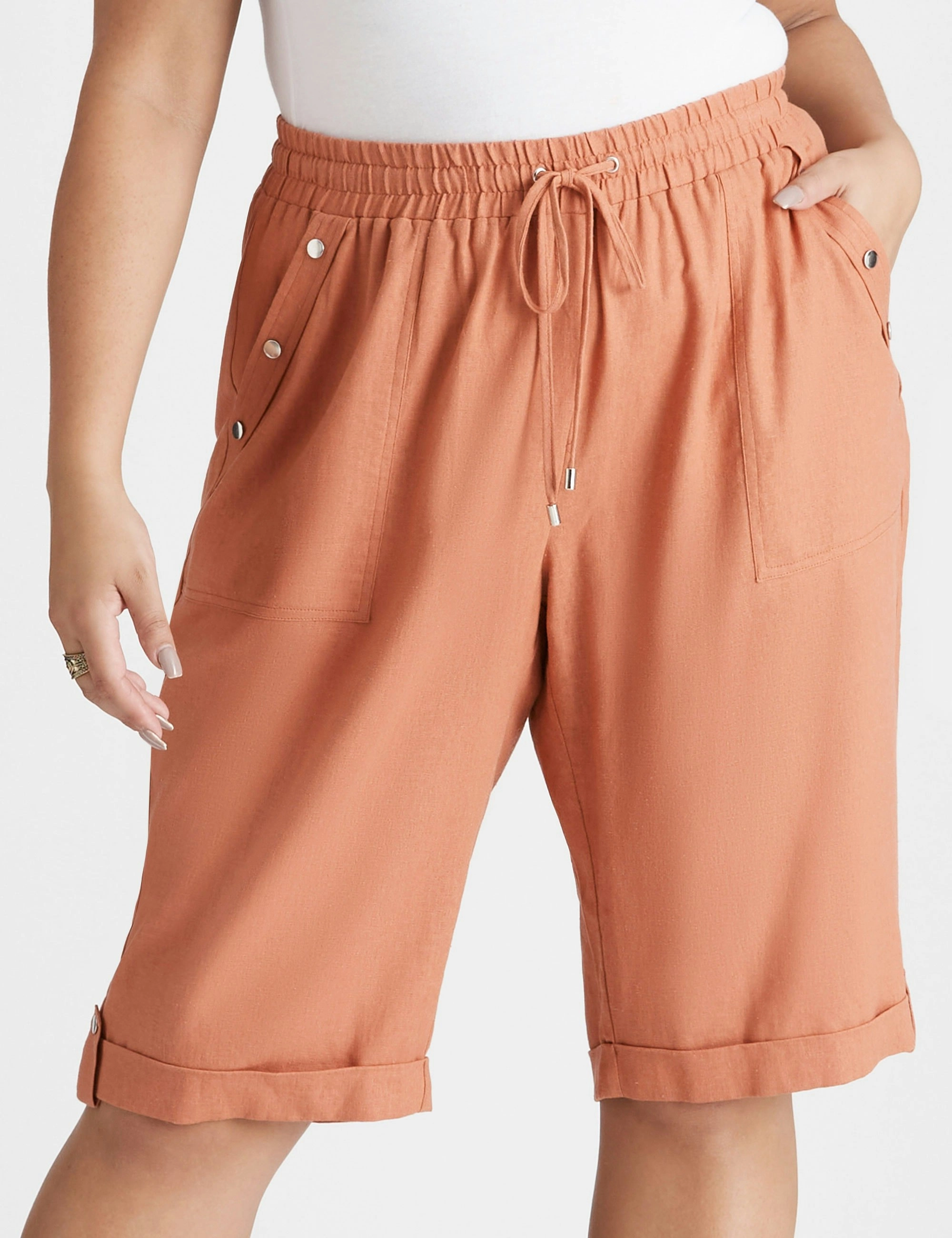 beme Knee Length Linen Blend Shorts (Maple)