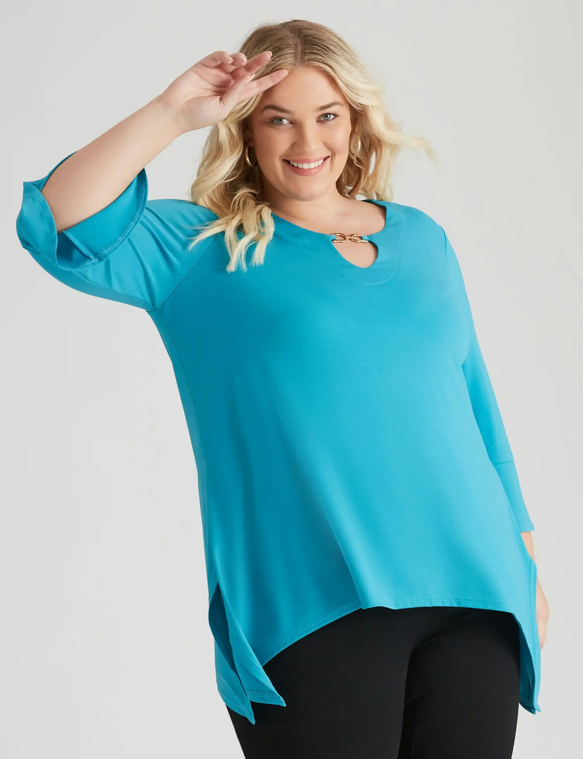 beme 3/4 Sleeve Knitwear Neck Hardware Hanky Hem Top (Teal)