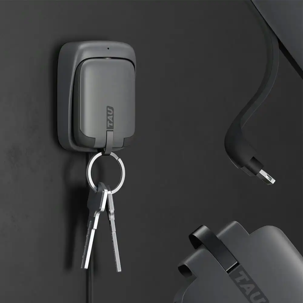 Tau 1400mAh Keychain Powerbank Charger/Lightning/USB-C for iPhone 12/Galaxy BK